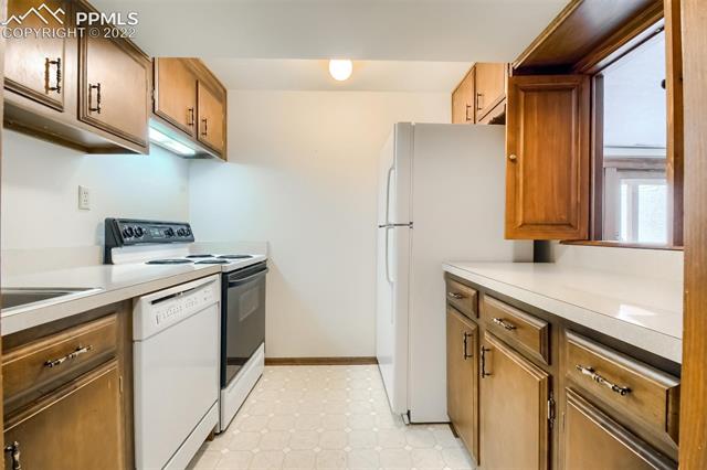 29 Marland Road Colorado Springs, CO 80906 - Photo 23 of 35 2nd Kitchen