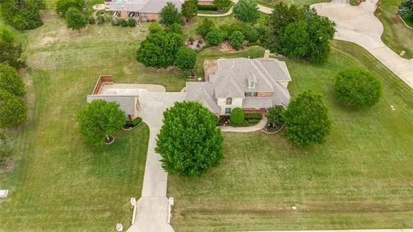 $935,000 | 501 Arthur Court, Lucas, TX 75002
