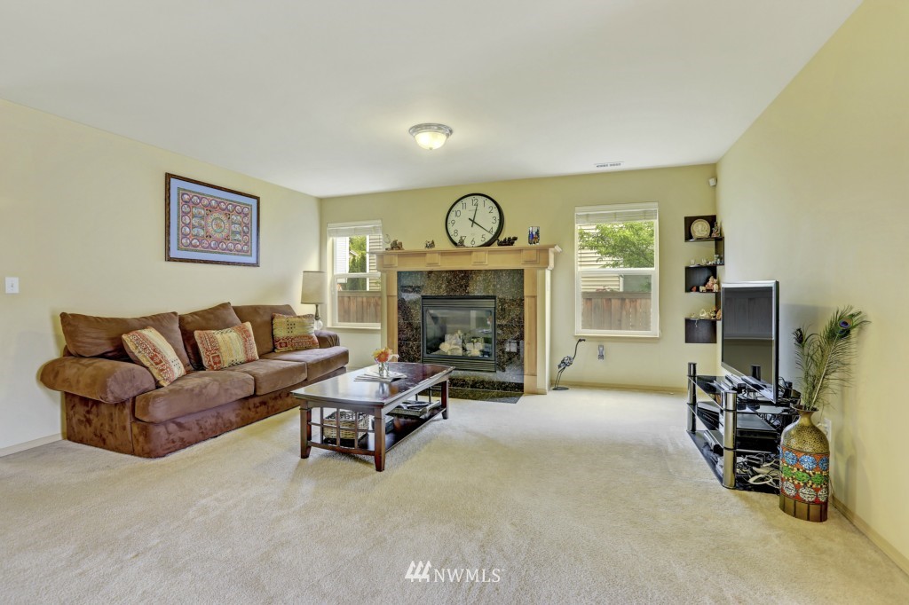 1405 191st Place Southeast Bothell, WA 98012 - Photo 2 of 25 Gallery Image 2