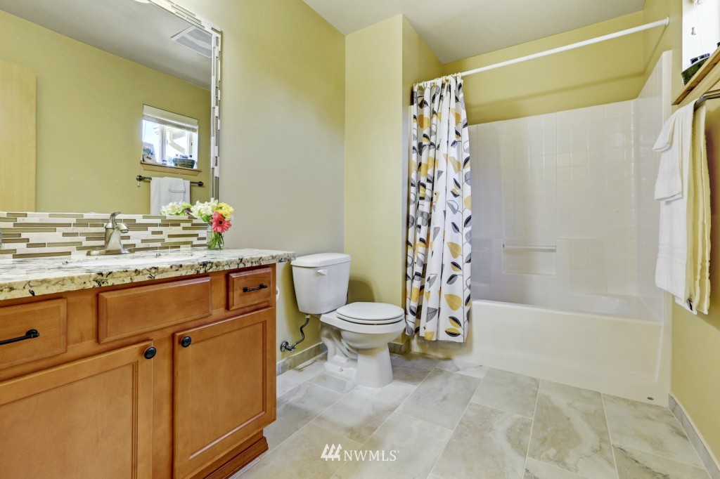 1405 191st Place Southeast Bothell, WA 98012 - Photo 18 of 25 Gallery Image 18