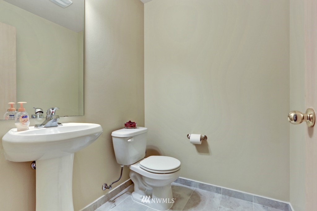 1405 191st Place Southeast Bothell, WA 98012 - Photo 22 of 25 Gallery Image 22