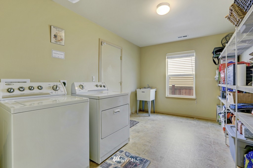 1405 191st Place Southeast Bothell, WA 98012 - Photo 23 of 25 Gallery Image 23