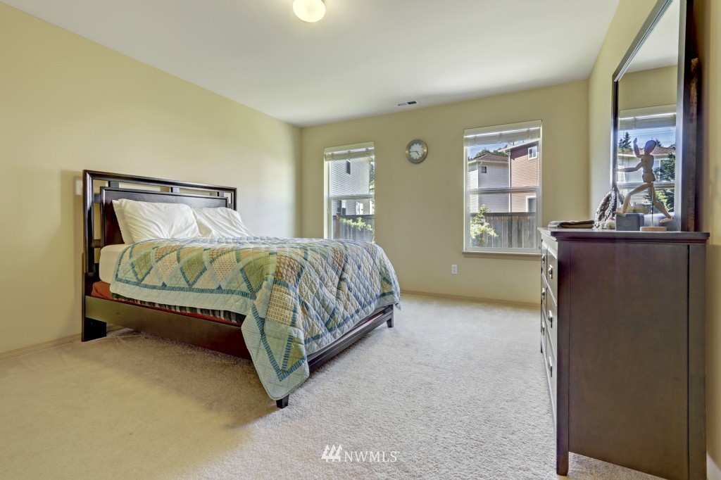 1405 191st Place Southeast Bothell, WA 98012 - Photo 8 of 25 Gallery Image 8