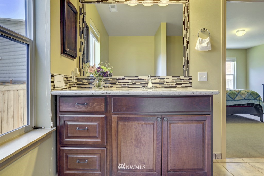 1405 191st Place Southeast Bothell, WA 98012 - Photo 9 of 25 Gallery Image 9
