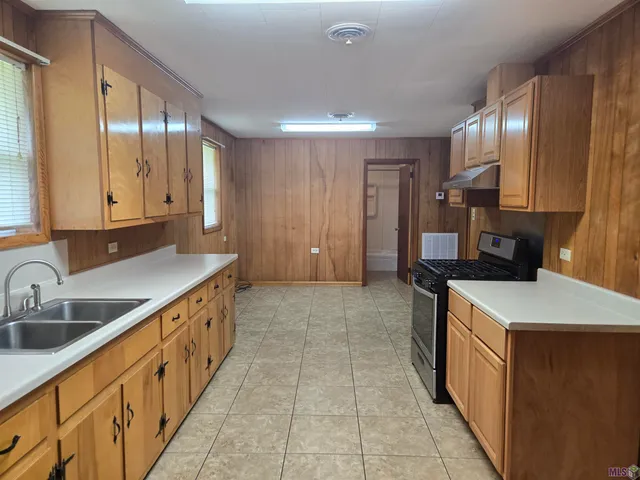 $1,050 | 104 North Stella Place, Schriever, LA 70395