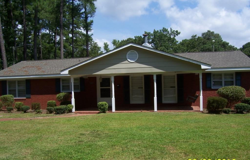 1902 Lyon Road Fayetteville, NC 28303 - Photo 1 of 1 Main photo