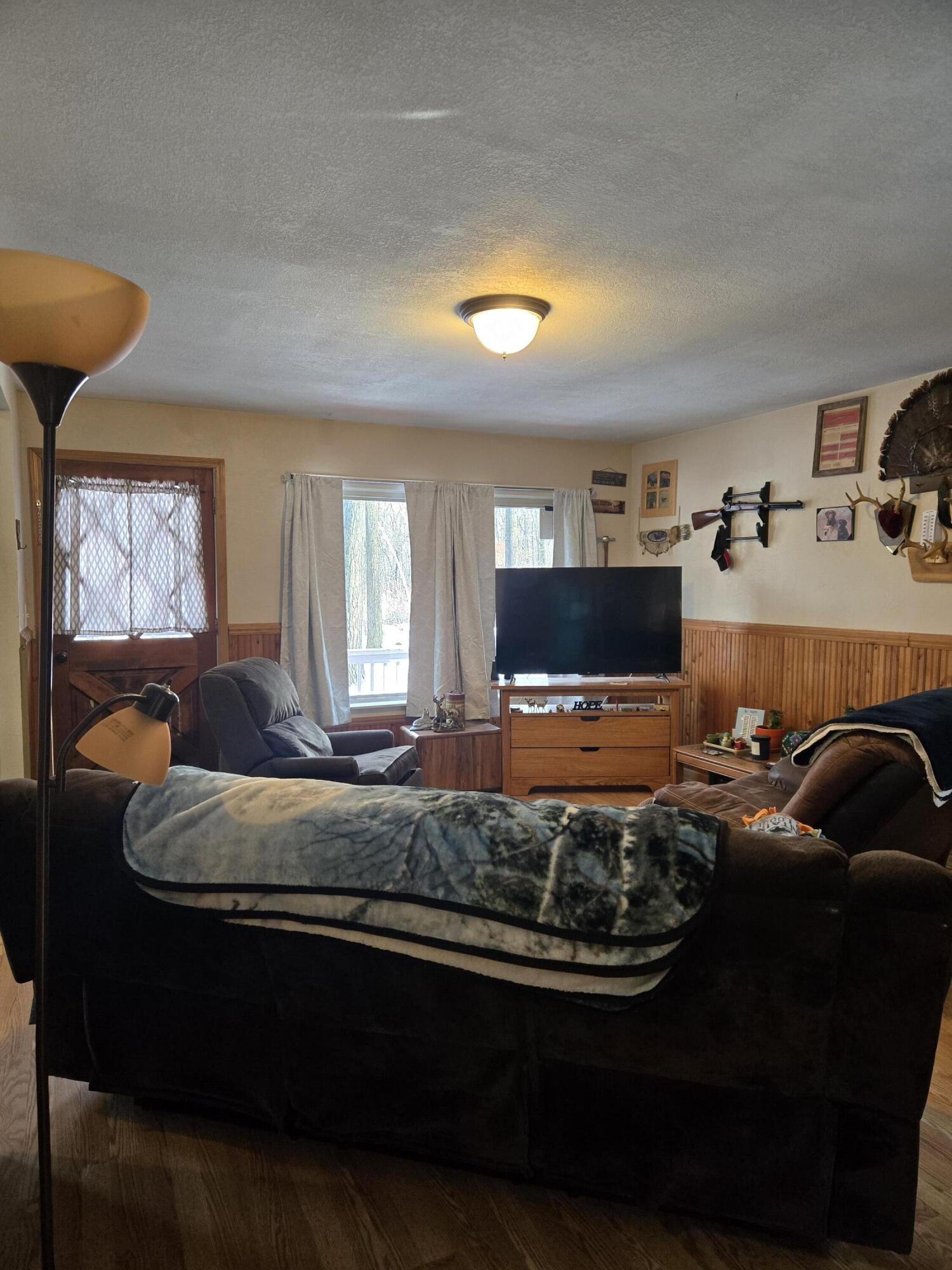 4221 Mockingbird Circle Farwell, MI 48622 - Photo 4 of 56 20260108_115418