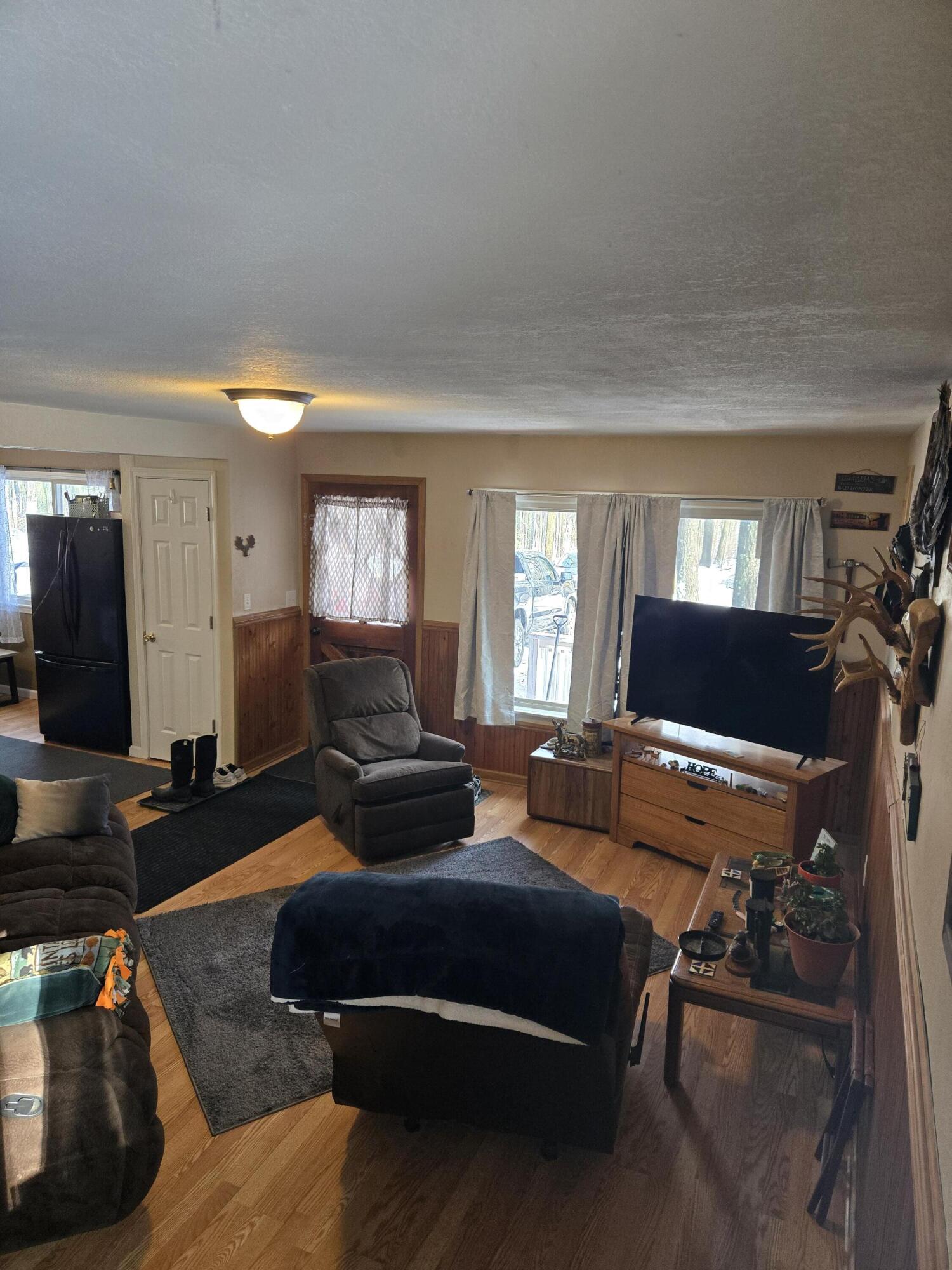 4221 Mockingbird Circle Farwell, MI 48622 - Photo 5 of 56 20260108_120256