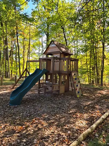 $148,000 | 4221 Mockingbird Circle, Farwell, MI 48622