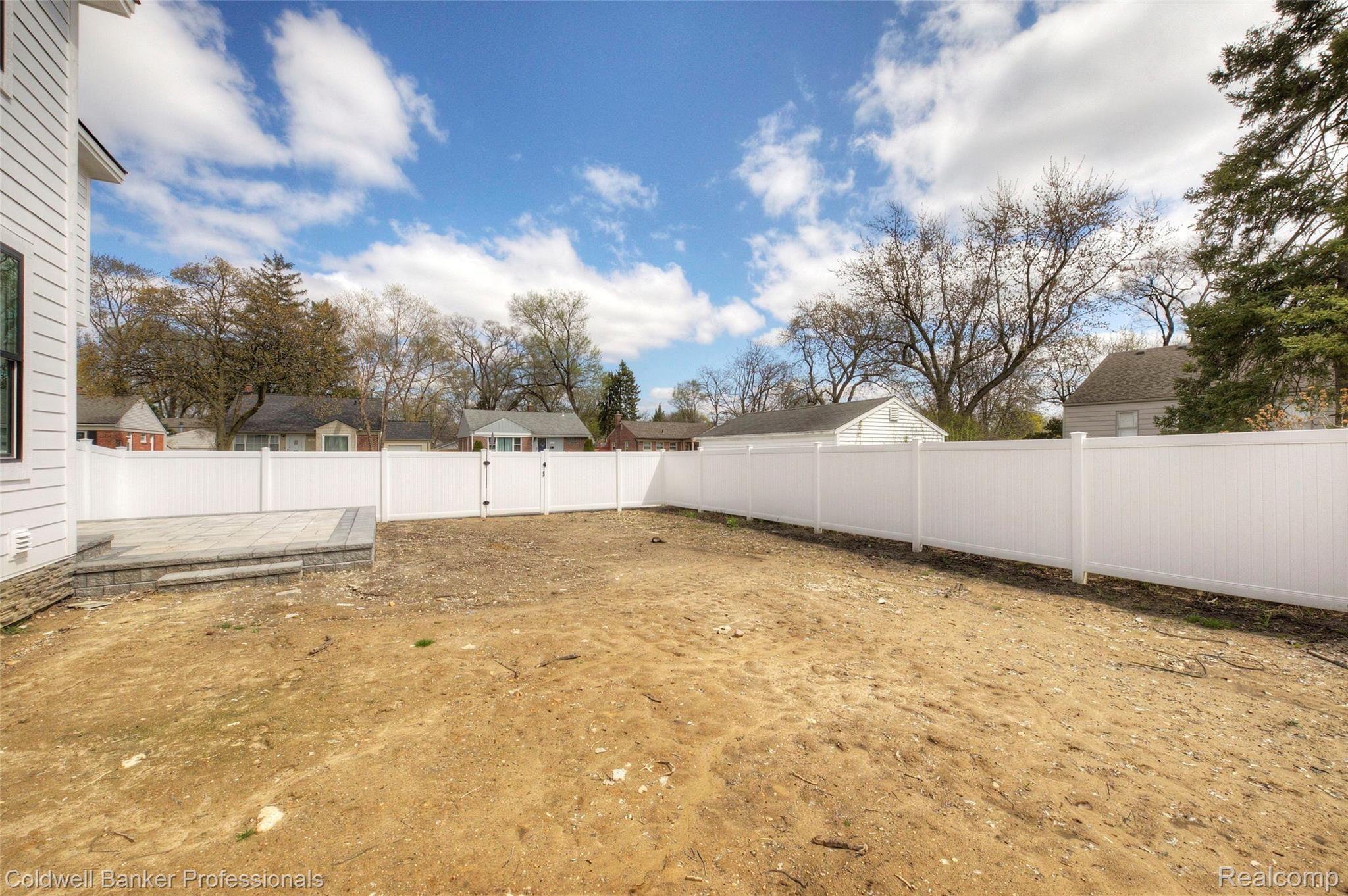 4101 Buckingham Road Royal Oak, MI 48073 - Photo 4 of 82 4H8A6703_4_5.jpg
