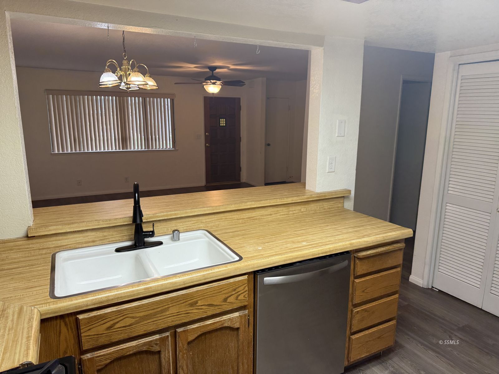 269 East Upjohn Avenue Ridgecrest, CA 93555 - Photo 7 of 15