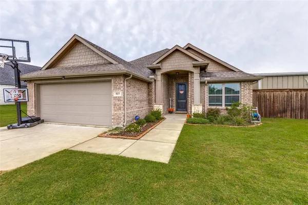 $399,000 | 815 Wolf Springs Road, Ferris, TX 75125