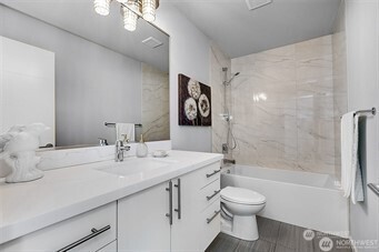 732 26th Avenue South, Unit B Seattle, WA 98144 - Photo 11 of 18