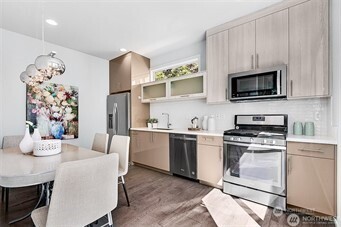 732 26th Avenue South, Unit B Seattle, WA 98144 - Photo 4 of 18