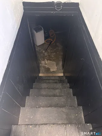 $499,900 | 111 Elmwood Place, Bridgeport, CT 06605