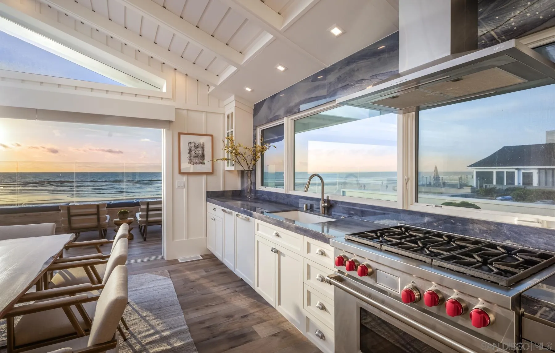 2050 Ocean Front Del Mar, CA 92014 - Photo 8 of 30