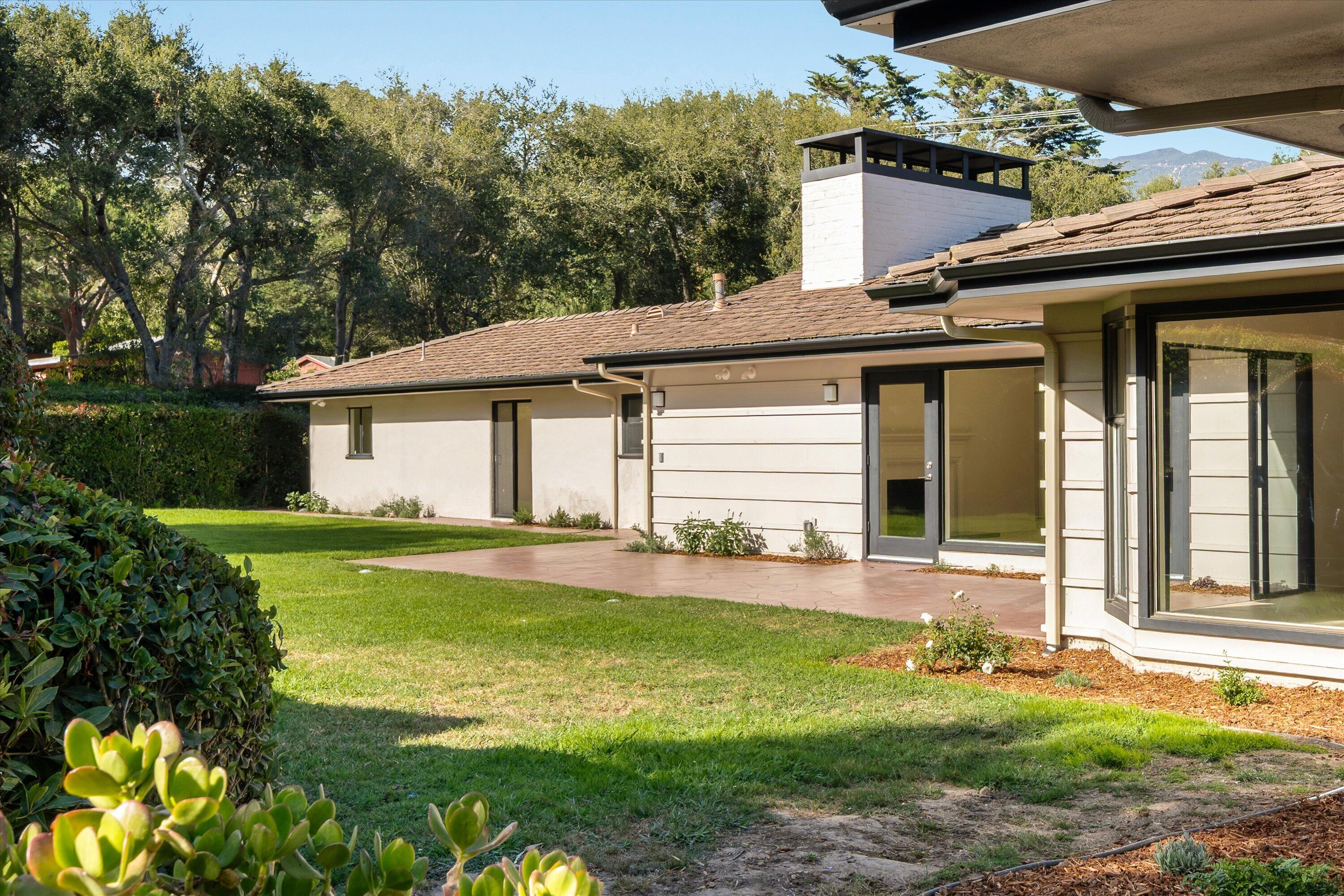 579 Hot Springs Road Montecito, CA 93108 - Photo 25 of 28 Exterior Backyard