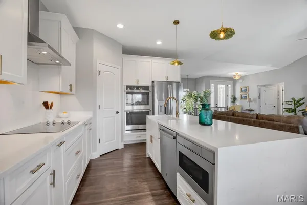 $655,000 | 1619 Oglesby Drive, Edwardsville, IL 62025