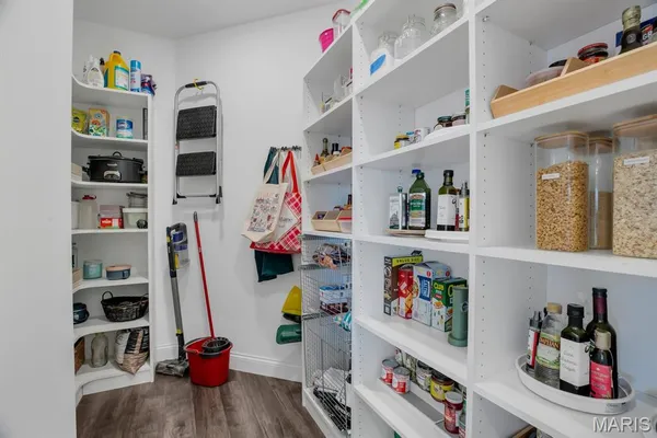 $655,000 | 1619 Oglesby Drive, Edwardsville, IL 62025