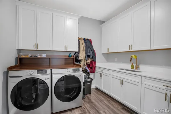 $655,000 | 1619 Oglesby Drive, Edwardsville, IL 62025