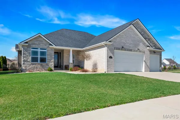 $655,000 | 1619 Oglesby Drive, Edwardsville, IL 62025