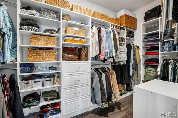 $655,000 | 1619 Oglesby Drive, Edwardsville, IL 62025