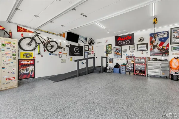 $655,000 | 1619 Oglesby Drive, Edwardsville, IL 62025