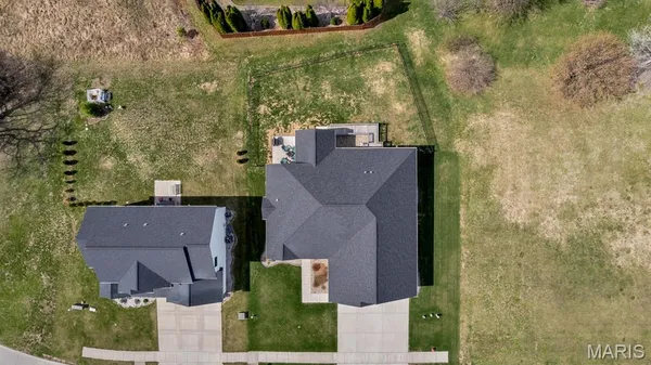 $655,000 | 1619 Oglesby Drive, Edwardsville, IL 62025