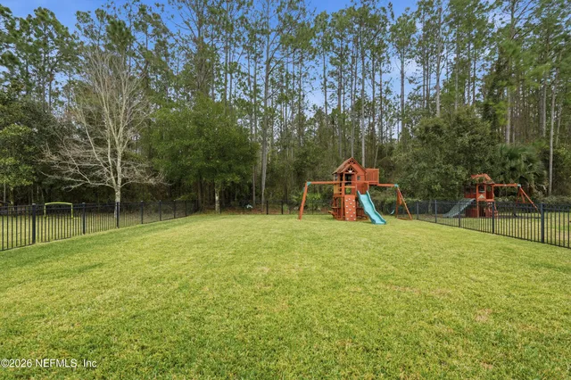 a sign that is sitting on the side of a road