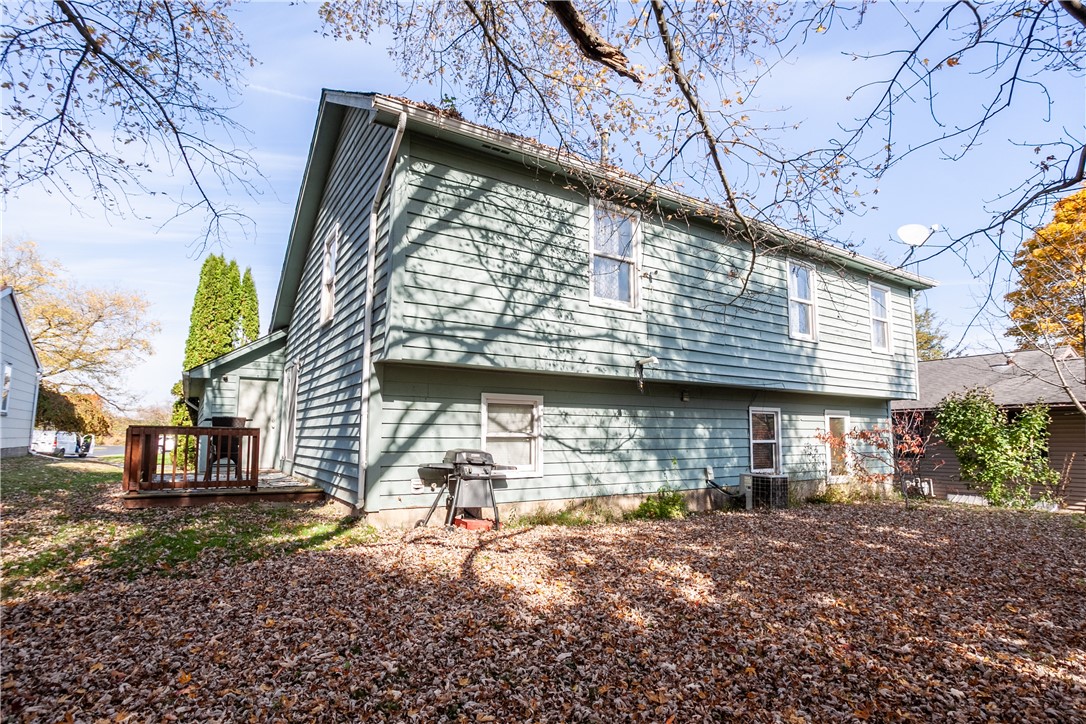 229 Countess Drive Henrietta, NY 14586 - Photo 8 of 34