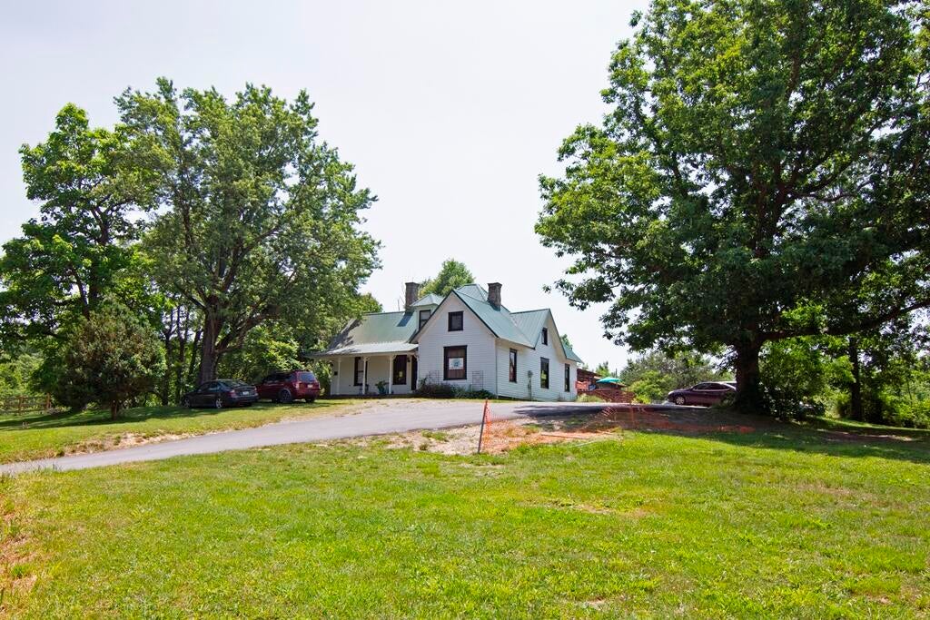 211 Oscar White Road Lansing, WV 25862 - Photo 56 of 101 Gallery Image 56