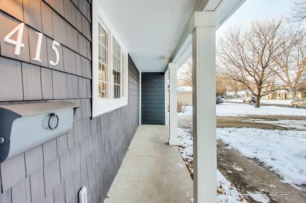 5415 Countryside Road Edina, MN 55436 - Photo 3 of 28