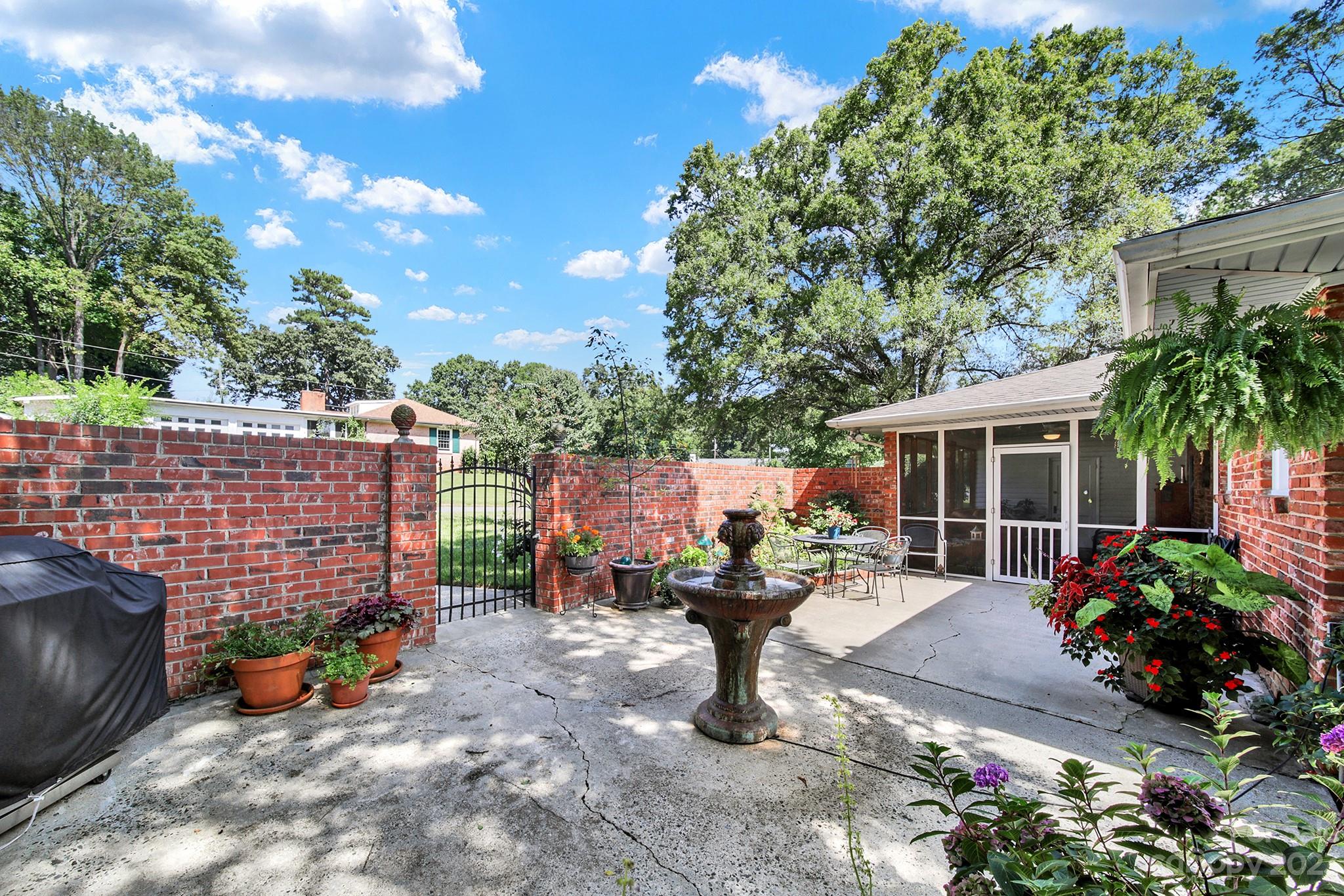 5500 Valley Forge Road Charlotte, NC 28210 - Photo 2 of 47 Gallery Image 2