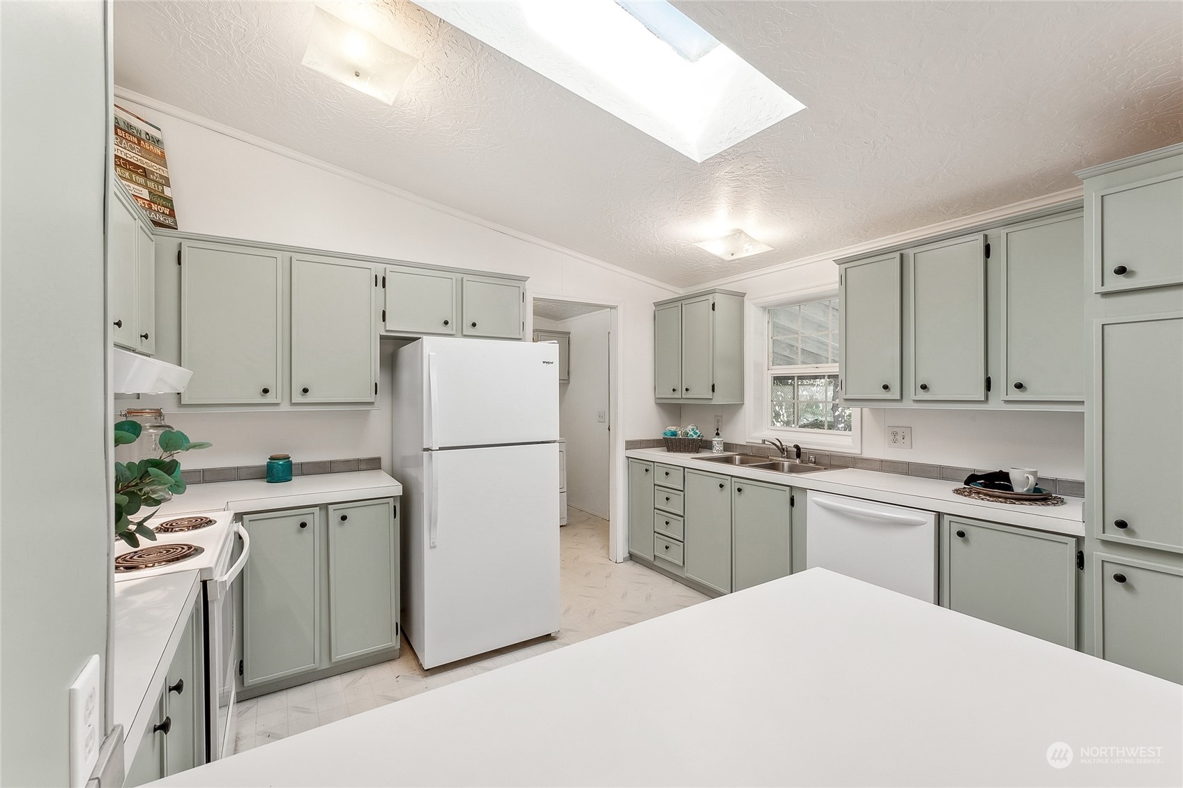 8426 East Caraway Road Port Orchard, WA 98366 - Photo 7 of 18 Gallery Image 7