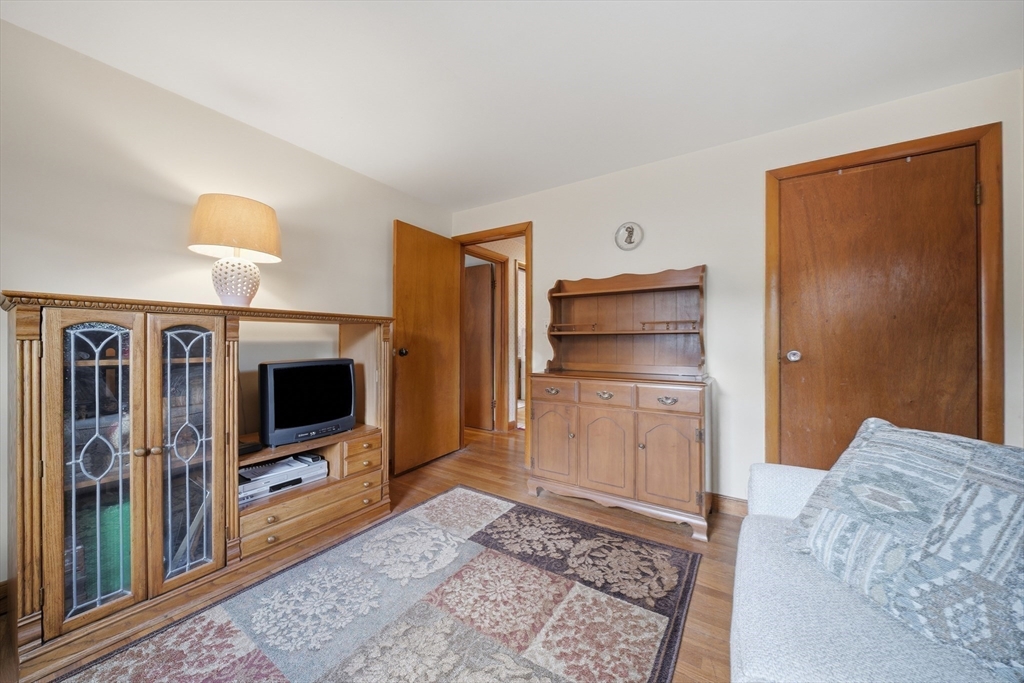 6 Marcus Road Wilmington, MA 01887 - Photo 14 of 34 Gallery Image 14