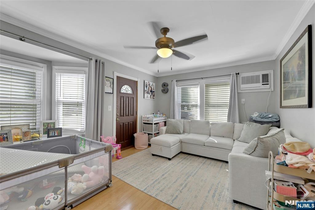 20 Harding Avenue Pompton Lakes, NJ 07442 - Photo 2 of 16