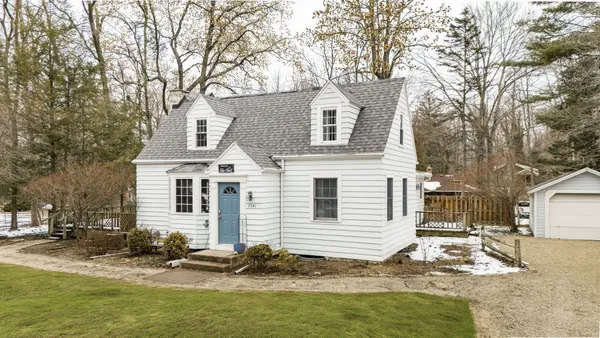 $765,000 | 7541 Harbert Road, Harbert, MI 49115