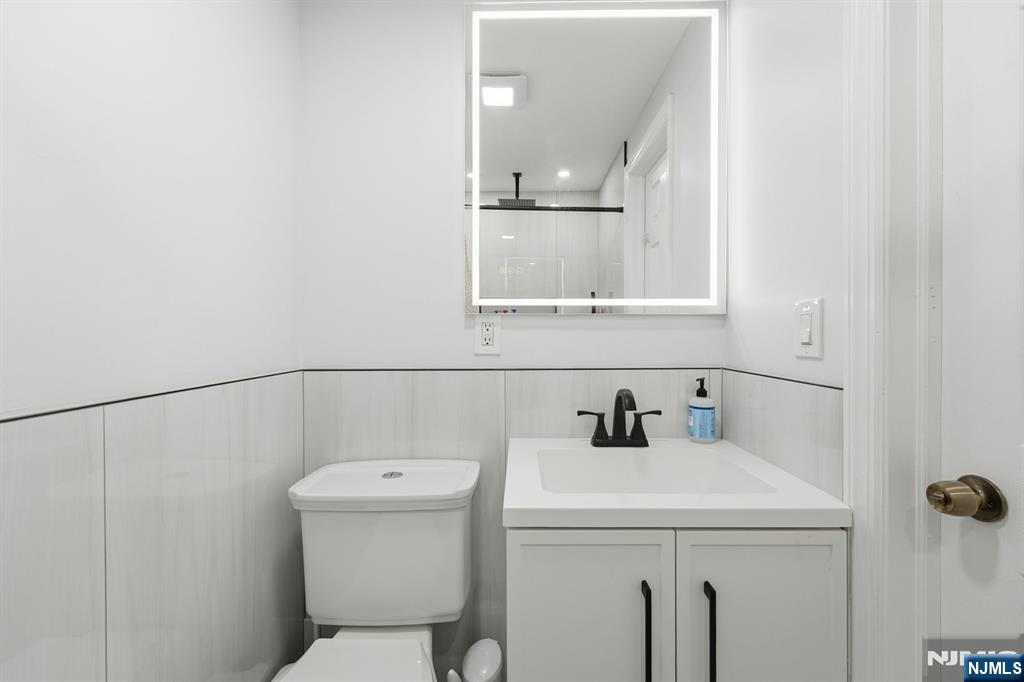 712 North Broad Street, Unit 3C Elizabeth, NJ 07208 - Photo 17 of 23