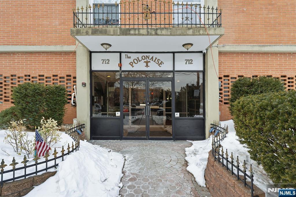 712 North Broad Street, Unit 3C Elizabeth, NJ 07208 - Photo 2 of 23