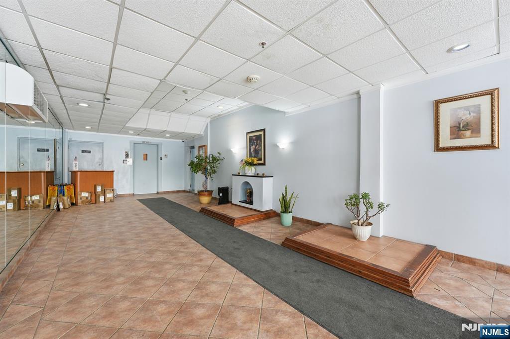 712 North Broad Street, Unit 3C Elizabeth, NJ 07208 - Photo 22 of 23