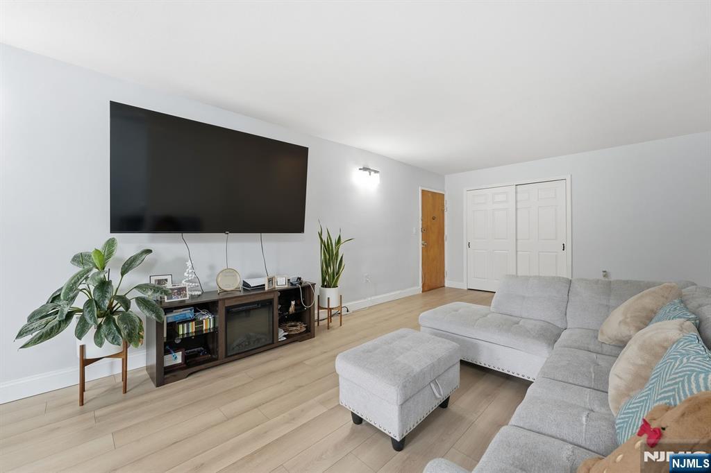 712 North Broad Street, Unit 3C Elizabeth, NJ 07208 - Photo 5 of 23