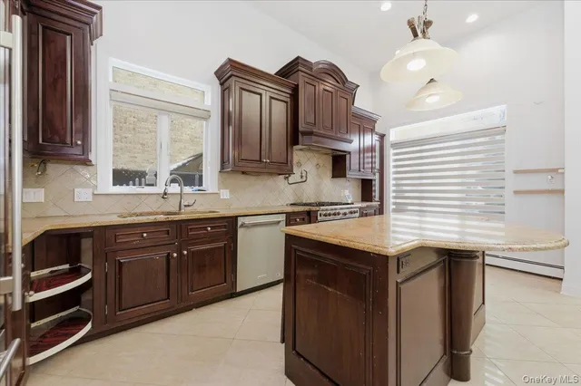 $1,899,000 | 159-20 82nd Street | Rockwood Park