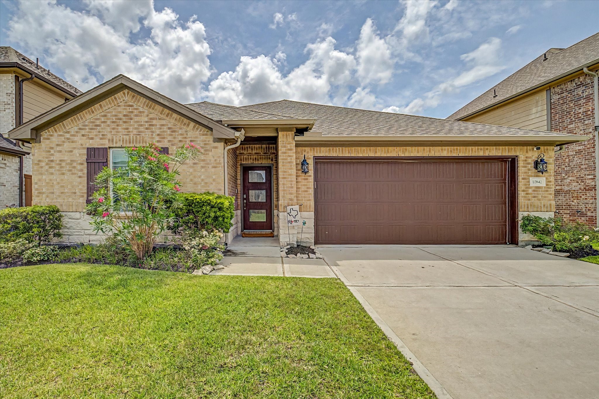10842 Cliffs View Drive Iowa Colony, TX 77583 - Photo 4 of 47