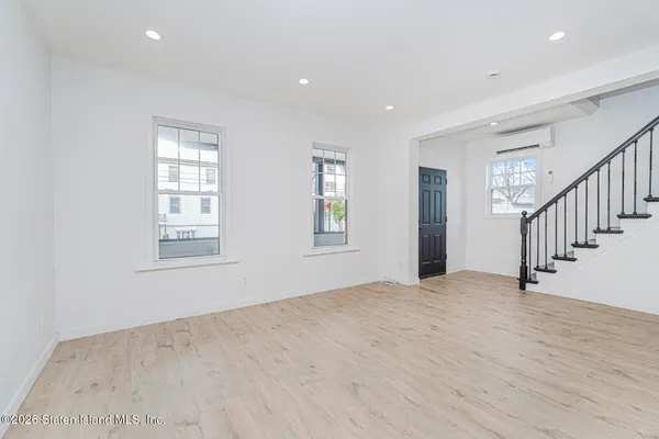 $899,999 | 5396 Arthur Kill Road | Tottenville