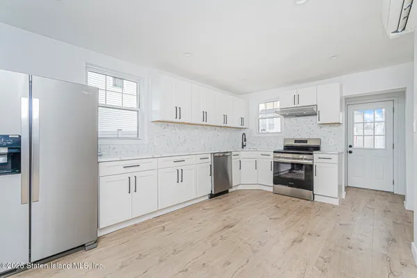 $899,999 | 5396 Arthur Kill Road | Tottenville