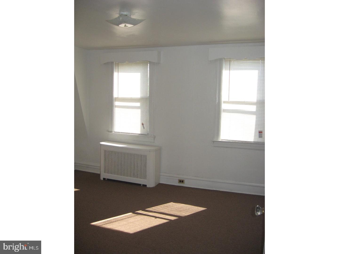 504 Millbank Road Upper Darby, PA 19082 - Photo 8 of 15