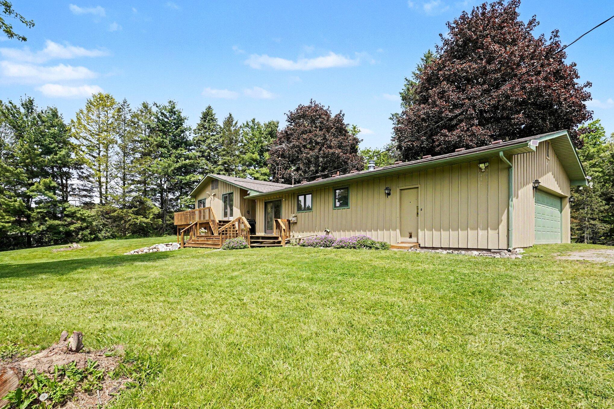 13650 Spencer Road Milford, MI 48380 - Photo 29 of 38 032_file_7768