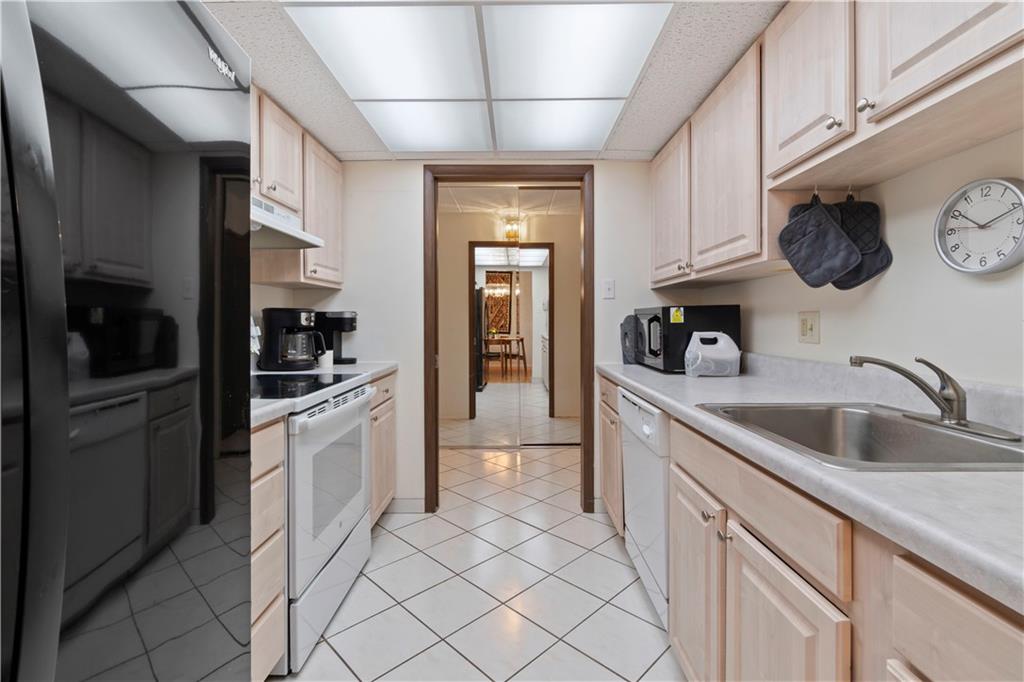 5600 Munhall Road, Unit 517 Pittsburgh, PA 15217 - Photo 12 of 38 Gallery Image 12