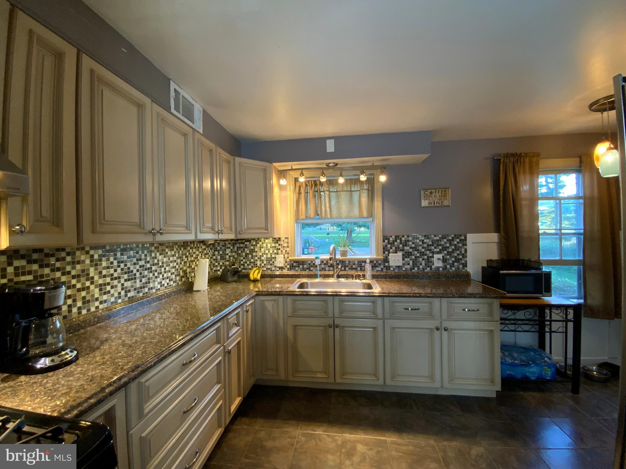 124 Nassau Road Lancaster, PA 17602 - Photo 5 of 19 Gallery Image 5