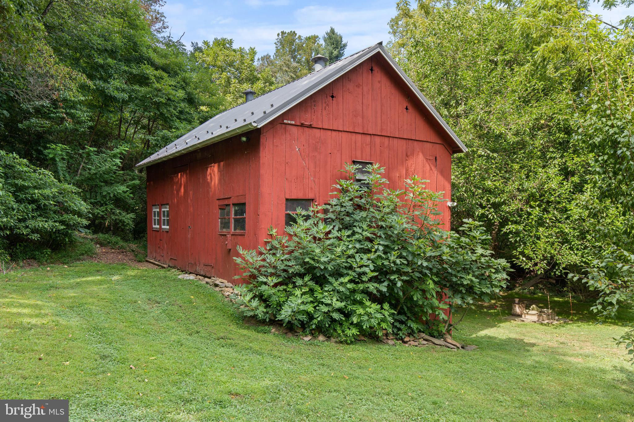 128 Pittsburg Valley Road Conestoga, PA 17516 - Photo 3 of 30 Two-story post & beam barn